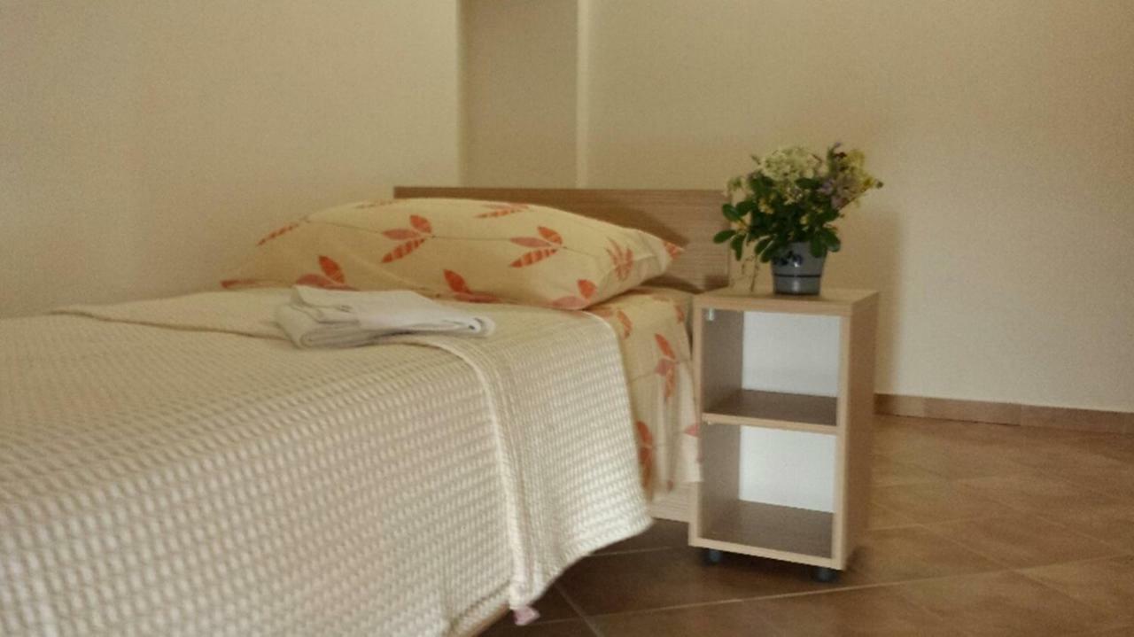 Apartment Vedran - Brsec Old Town Εξωτερικό φωτογραφία